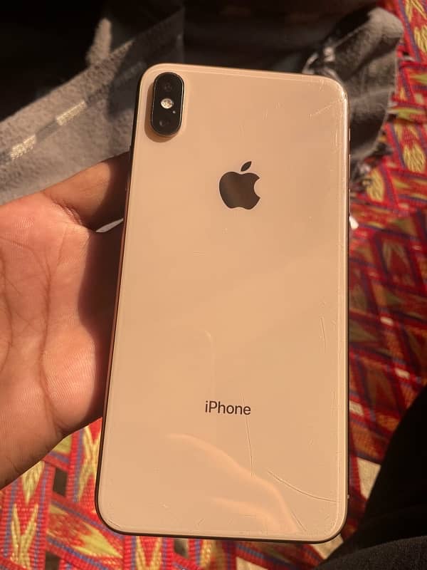 IPHONE XS MAX NON PTA GOLDEN GOOD CONDITION 3