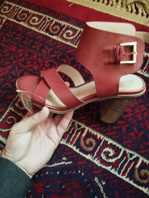 imported brand new women  leather sandals 0