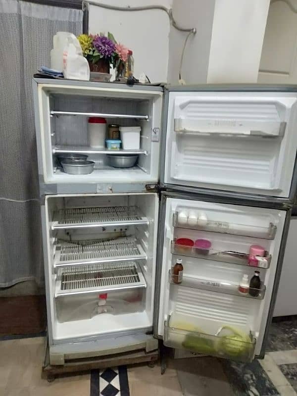 dawlance home used fridge 3