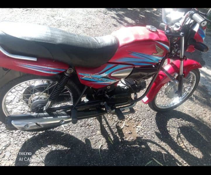 urgent for sale Honda Pridor 2017 model Lahore number 1