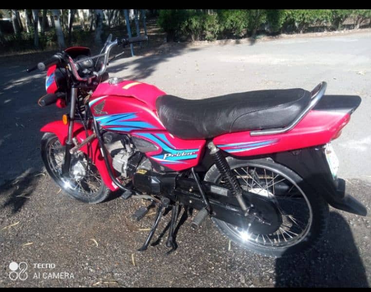 urgent for sale Honda Pridor 2017 model Lahore number 3