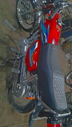 honda 125 red color