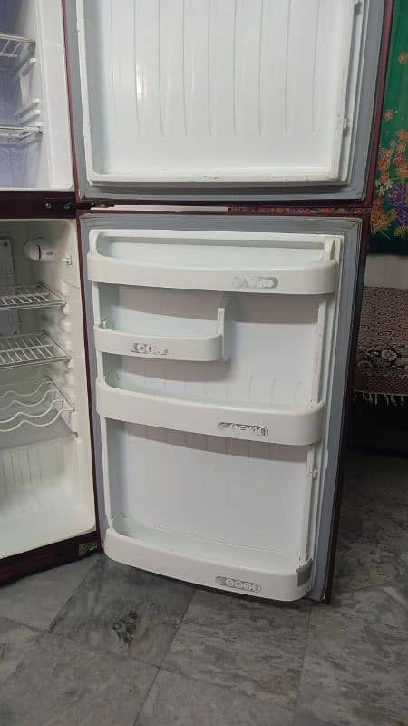 Orient Glass door Refrigerator 4