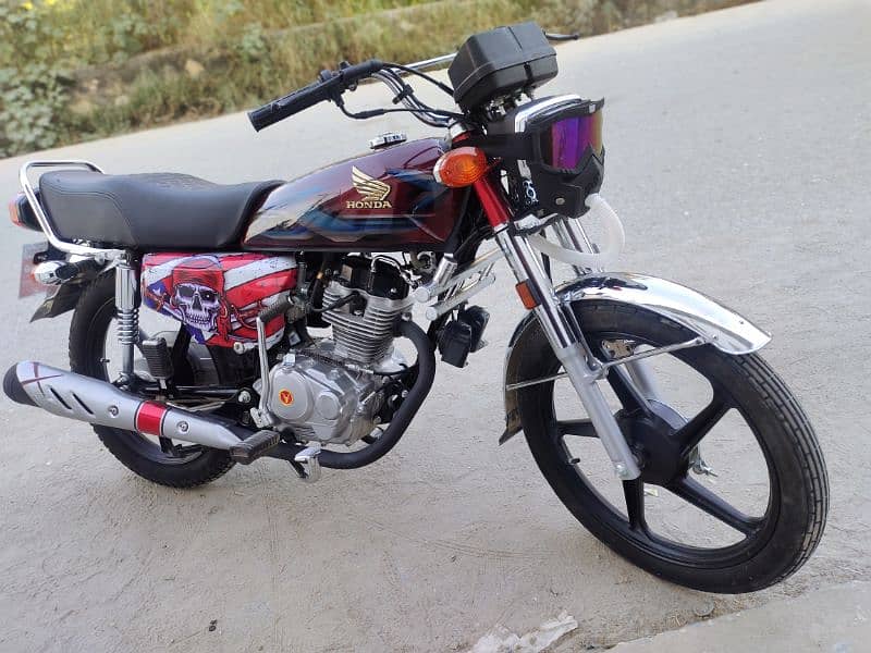 HONDA 125 2024 MODEL WITH SPECIAL RIMS 2