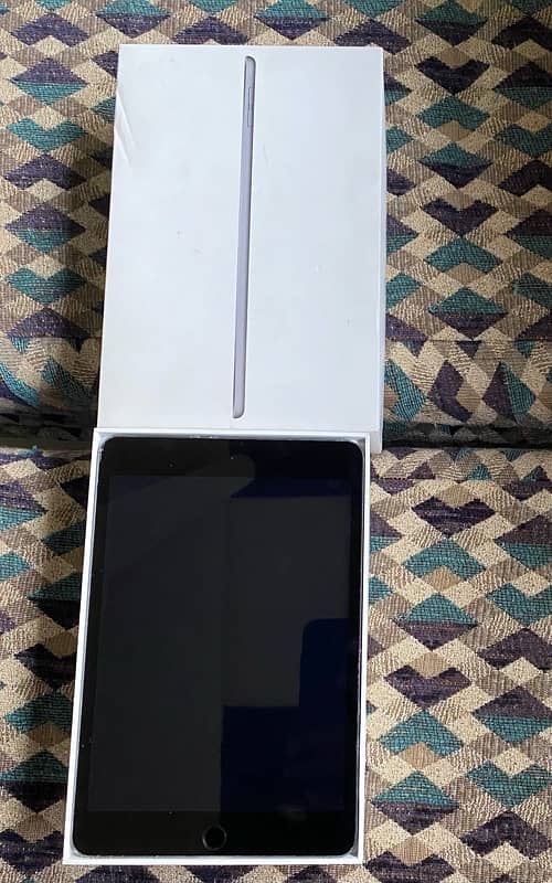 iPad Mini 5 64GB. 0