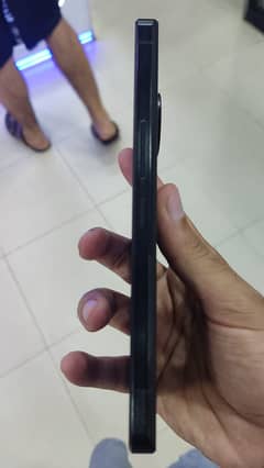 Aquos r7 for sell