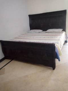 Chinioti Bed