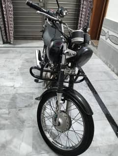 Suzuki GS 150