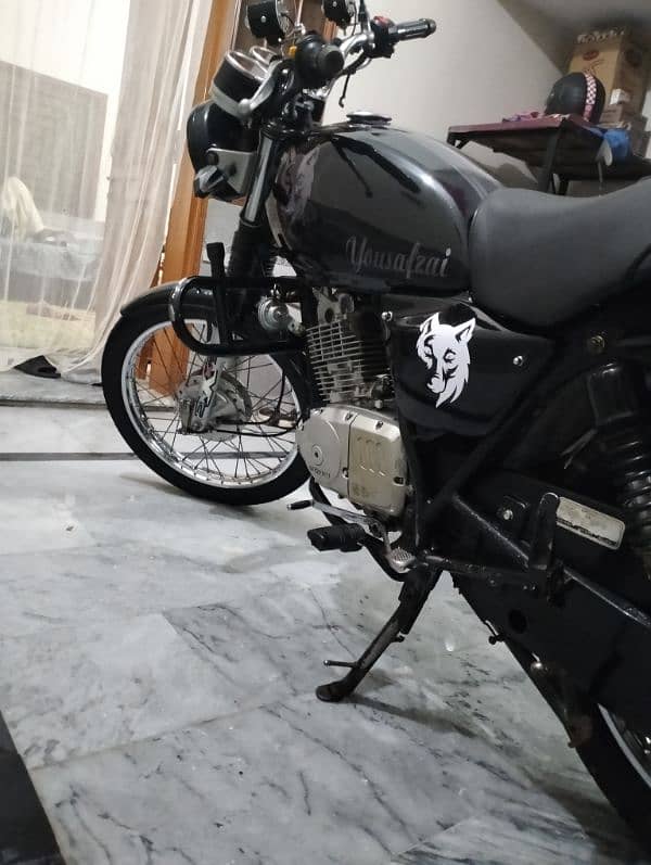 Suzuki GS 150 3