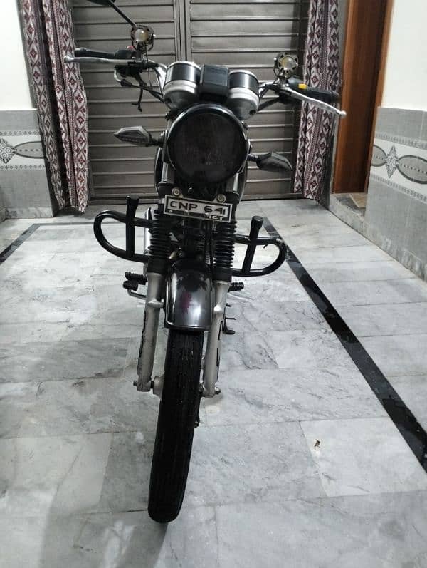 Suzuki GS 150 7