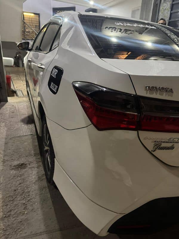 Toyota Corolla Altis 2018 4