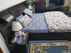 Bed set with three almerahs