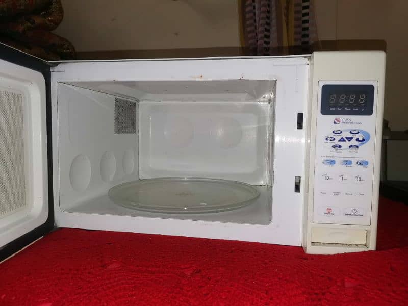 Dawlance Microwave Oven 46 Liter 1