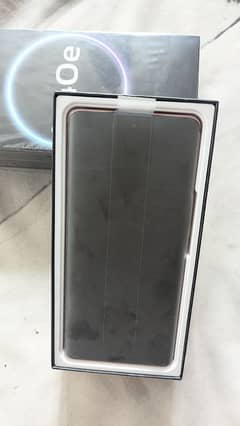 vivo V40e