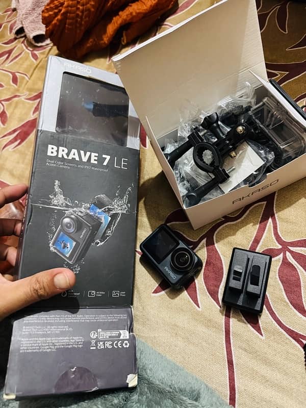 AKASO Brave 7 LE Dual Screen 4