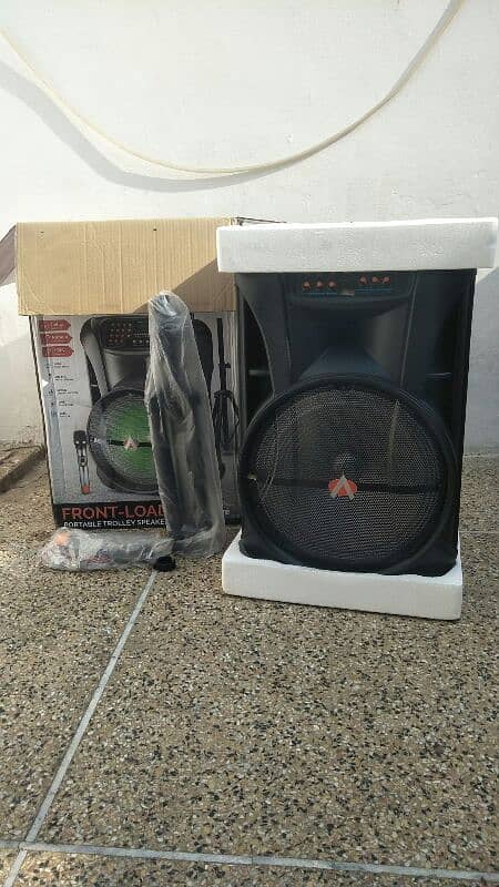 Royal 10 Plus trolly speaker 4