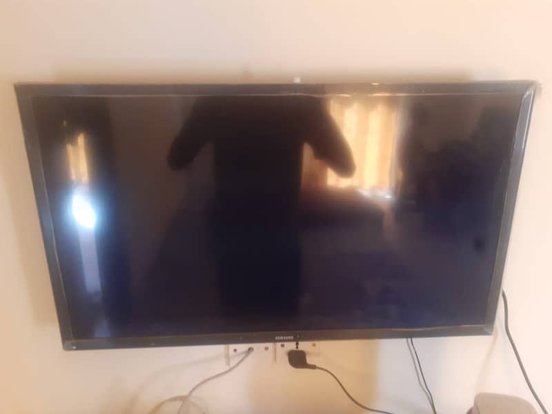 Samsung Original LED 32 INCH No Smart LED 4