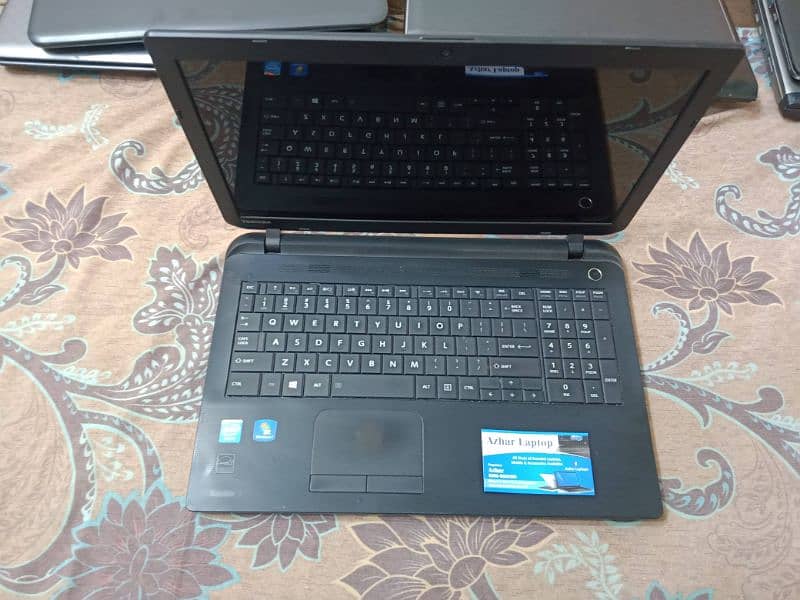 Toshiba Celeron 4th Gen Slim Laptop Display 15.6 inch Numpad 0