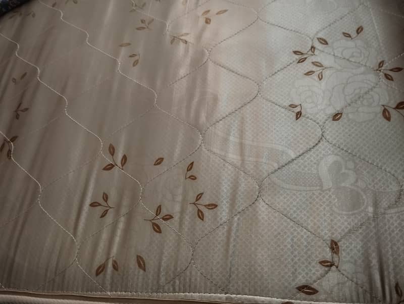 Used King Size Mattress for Sale 0