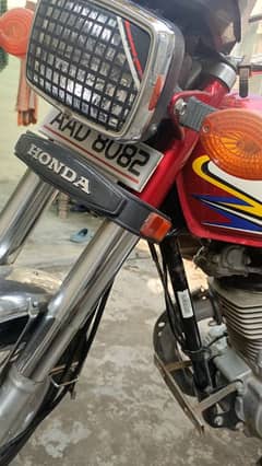 Honda 125 bike