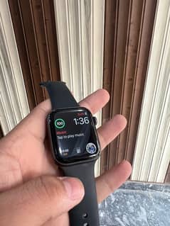 Apple watch series 5 44MM