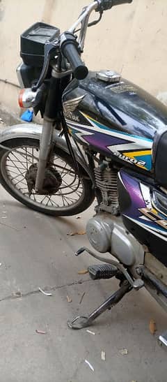 honda 125 achi condition sale karni he