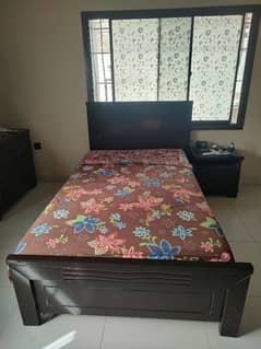 Small Queen size Bad set (6.5×4) with Moltyfoam Mattress