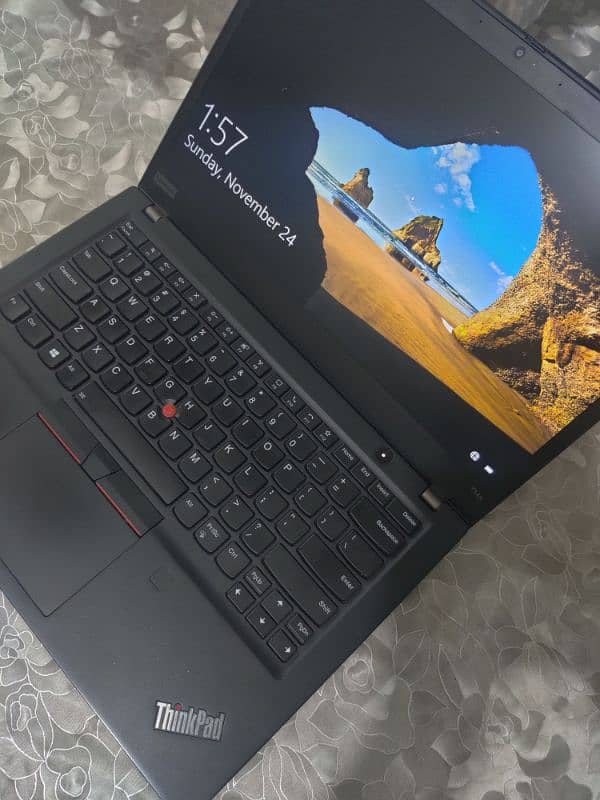 i7 10th Gen 16 GB DDR4 Ram 512GB NVME SSD Thinkpad t14s Slim Ultabook 6