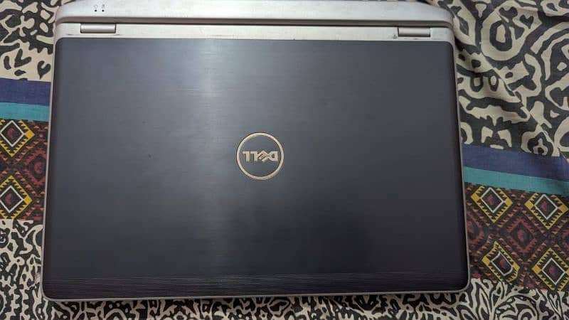 Dell laptop core i7 second generation 6Gb ram 1