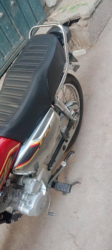 Honda 125 special Edition 5