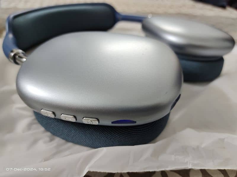 Headphone like Airpod Max B022 6