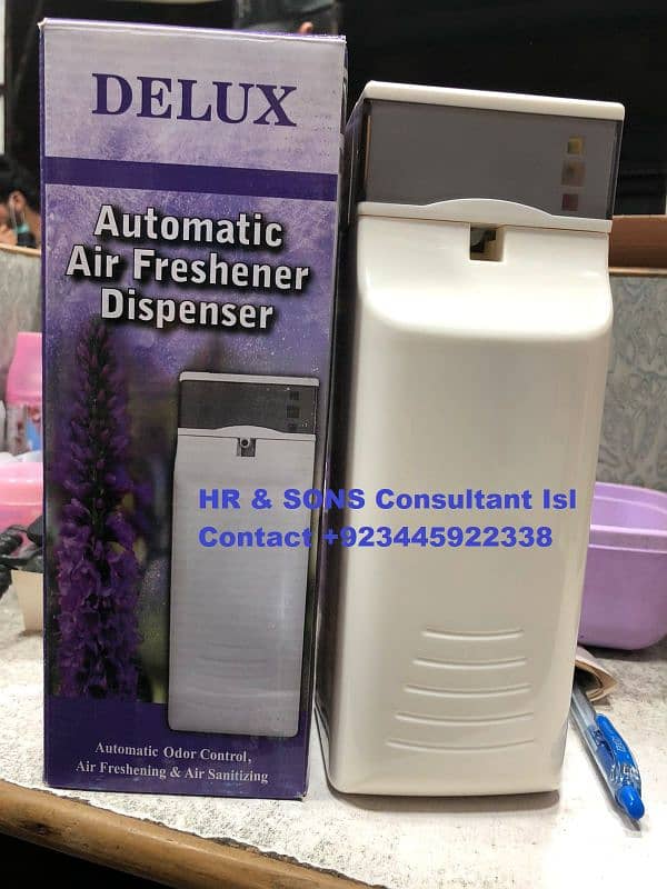 Automatic fragrance dispenser 0