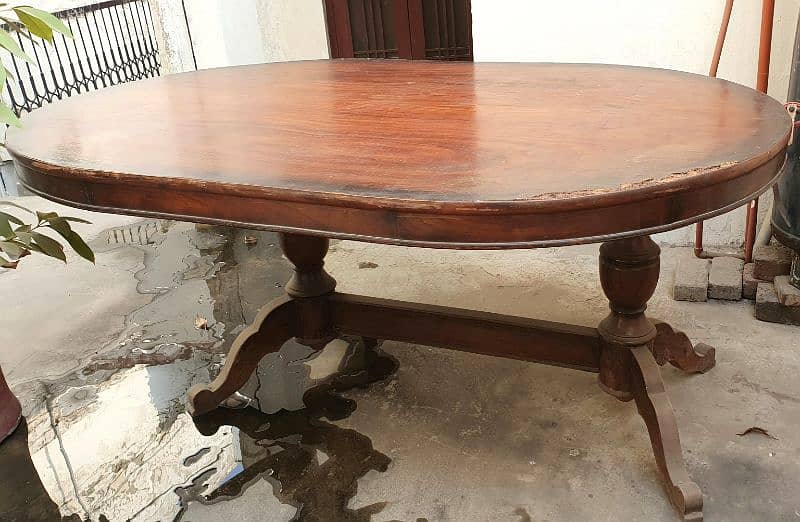 Dining table used in good condition for urgent sale 0