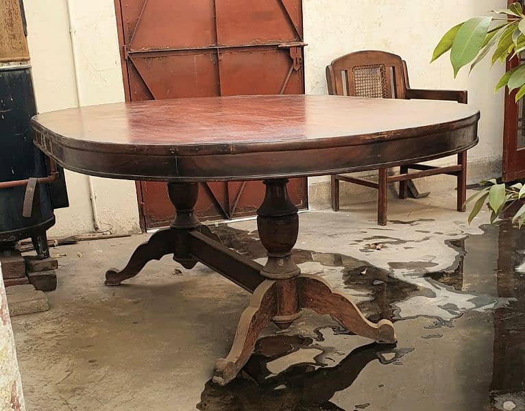 Dining table used in good condition for urgent sale 2