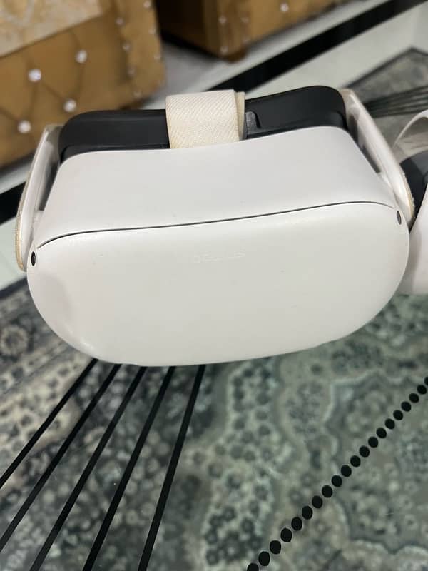 Oculus Quest 2 with all original accessories 0