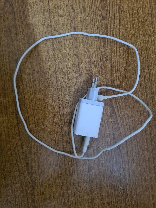 Realme Original Charger 18 w 0