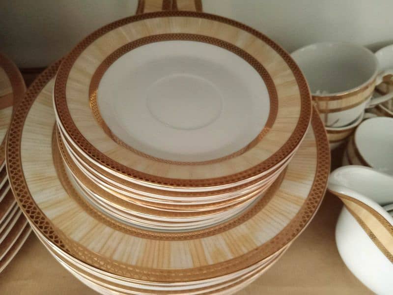 70 Pieces Dinner Set Made in England for Wedding Gift Best for  Jhahiz 2