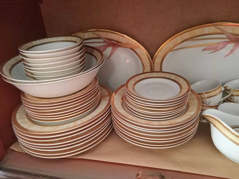 70 Pieces Dinner Set Made in England for Wedding Gift Best for  Jhahiz 1