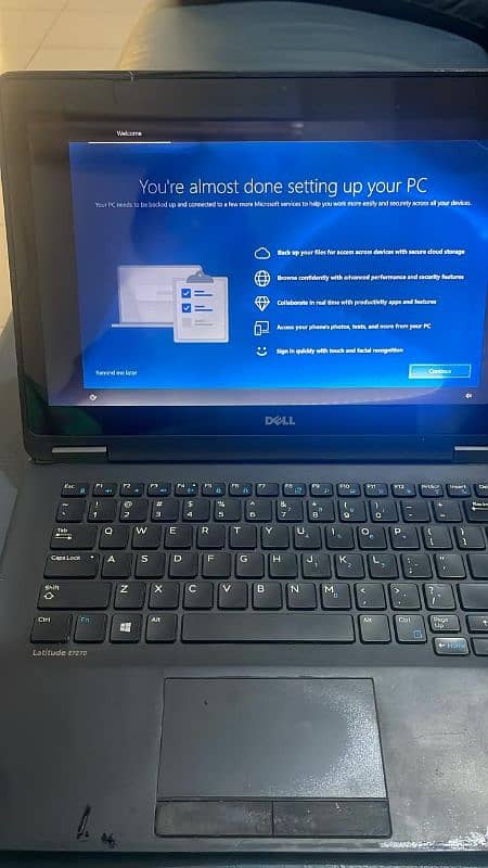 Dell Latitude E7270 3