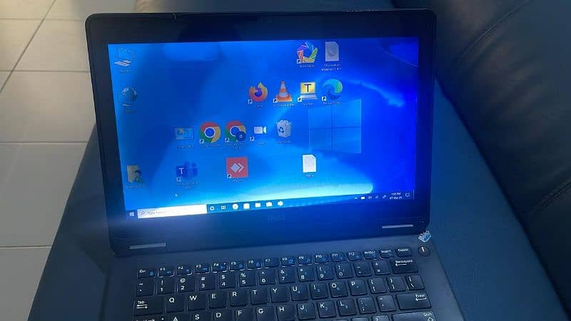 Dell Latitude E7270 4