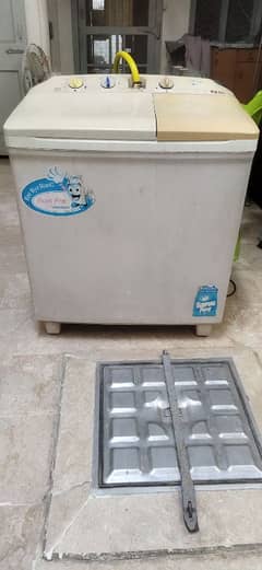 Dawlance Washing Machine Used