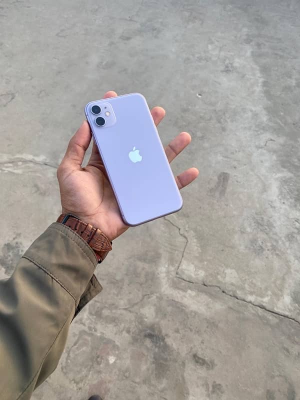 iphone 11 pta approved 10/10 waterpack 1