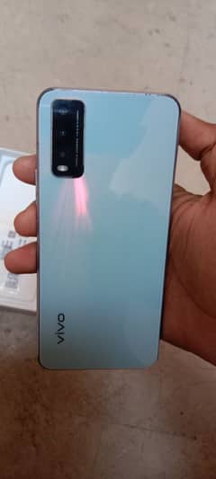 vivo y20 4/64 with Box