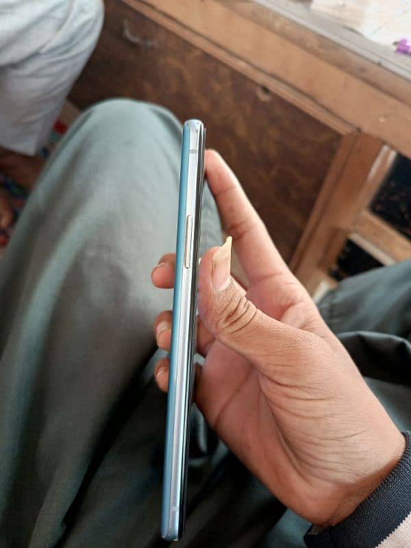 OnePlus 9R. 12+12+256GB all ok no any folt 5