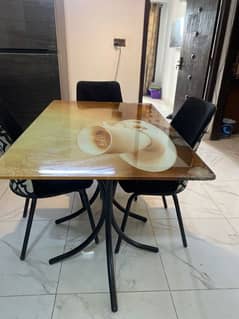 Dinning table glass printed and 3 chairs