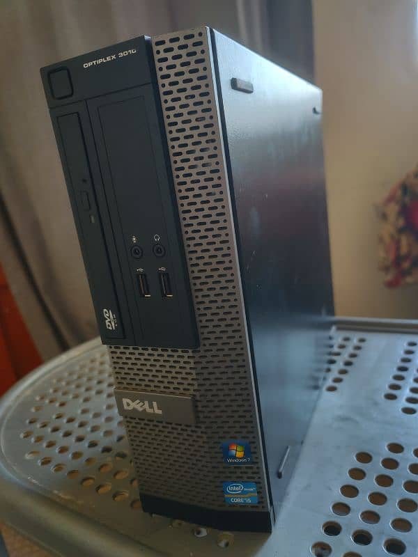 Dell OPTiLEX 3010 core I 3 3rd generation 0