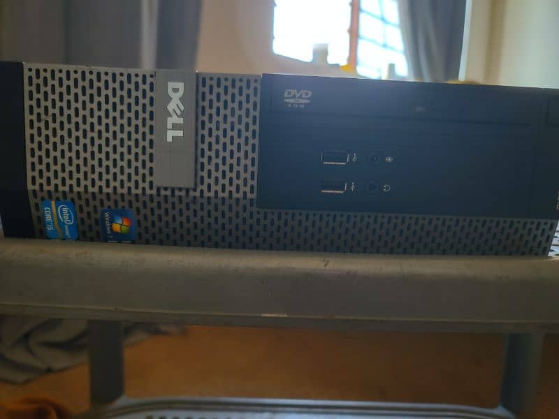 Dell OPTiLEX 3010 core I 3 3rd generation 5