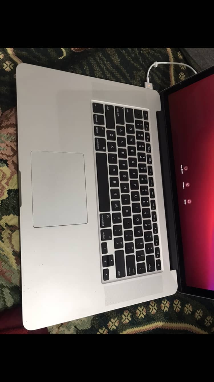 MacBook Pro (Retina, 15-inch, Late 2013) 16GB RAM , 256 SSD,2GB G CARD 8