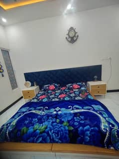 bed set with side tables dressing