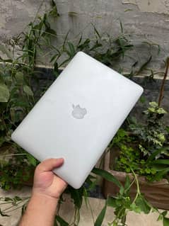 MacBook